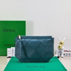 Bottega Veneta Clutch Bags